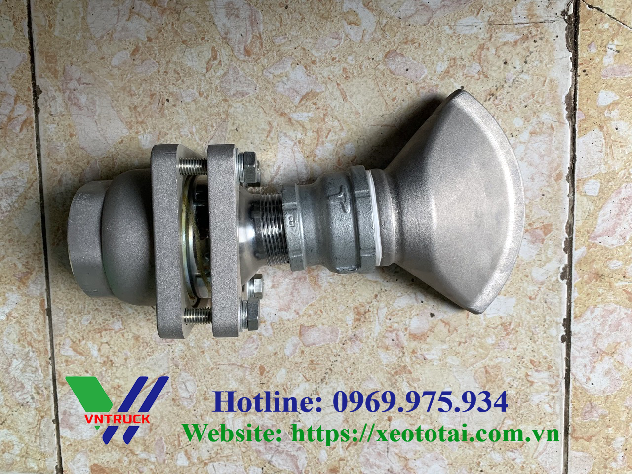 Béc Mỏ Vịt Xe Phun Nước Rửa Đường