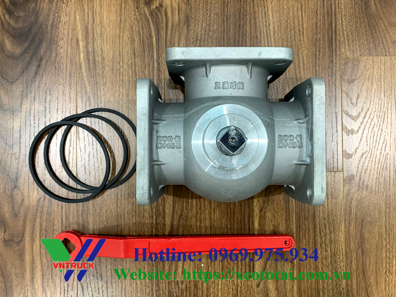 Van 3 Cửa DN65 Xe Phun Nước Rửa Đường