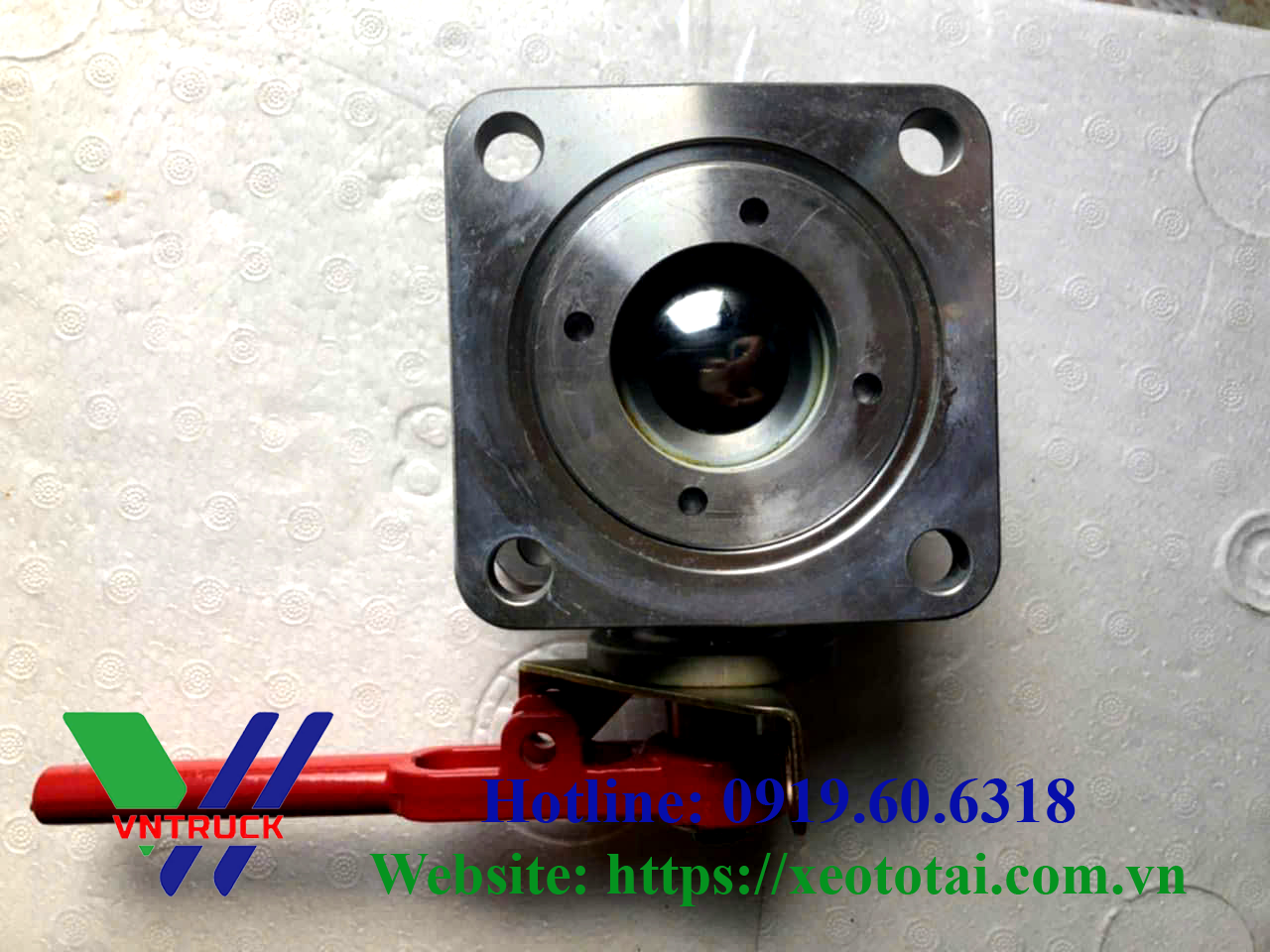 Van 2 Chiều Xe Tưới Nước Rửa Đường Dongfeng