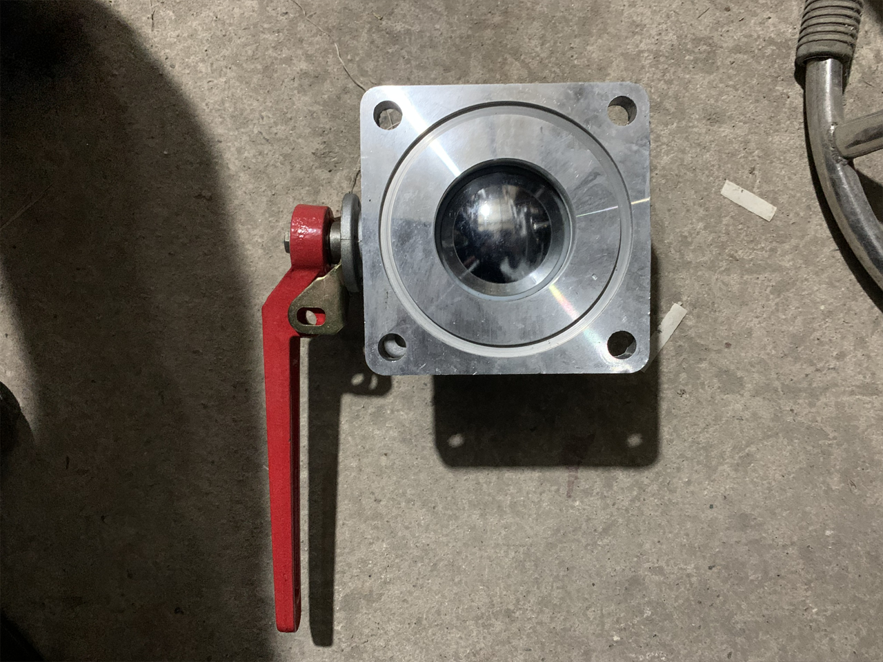 Van 2 Cửa DN65 Xe Tưới Nước Dongfeng